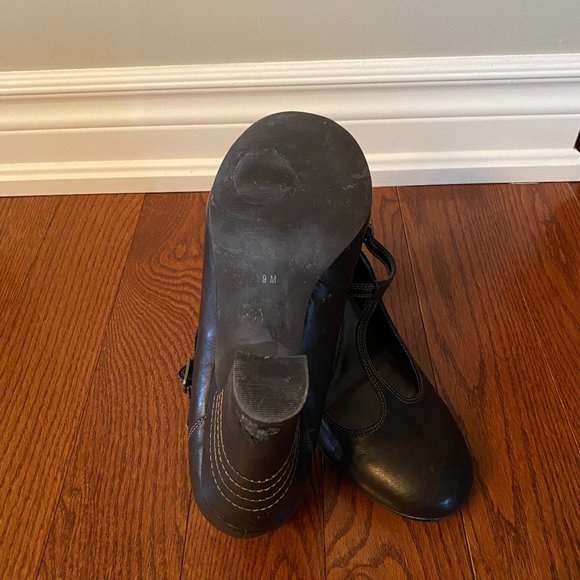 Mudd Flapper Brown T-Strap Heels - Picture 4 of 7